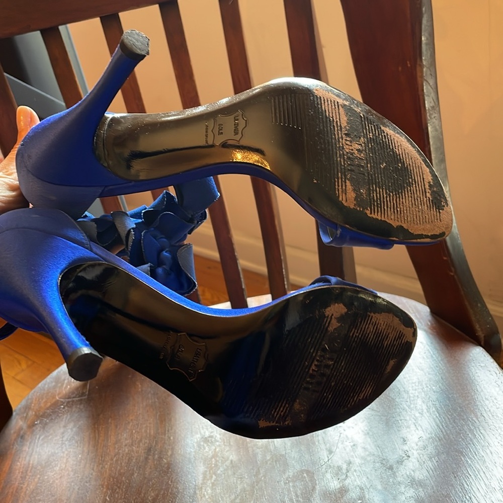 Stuart Weitzman Giggle Royal Blue Satin Women's Heels size 7 💙🦋 - Picture 6 of 11